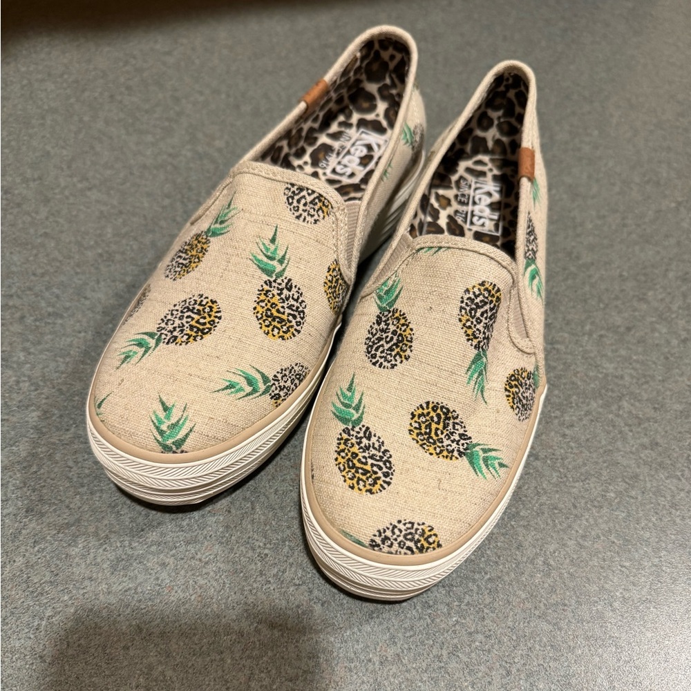 Keds triple decker slip on size 6 pineapple print